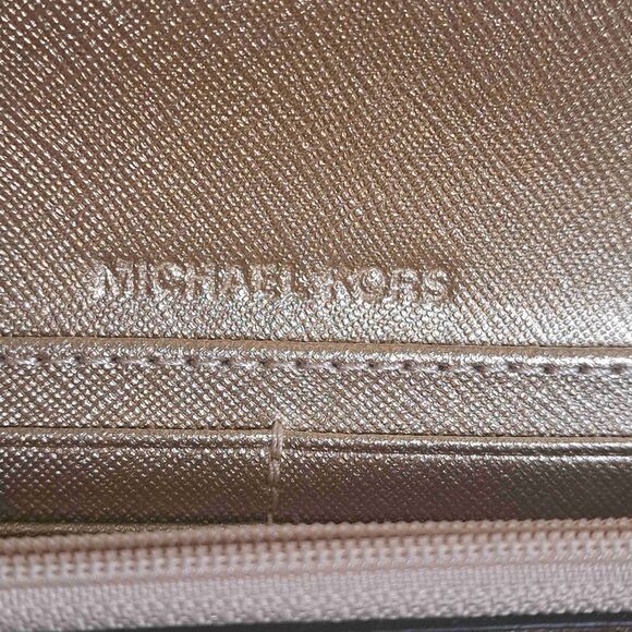 MICHAEL KORS Callie Carryall Mono Wallet - Picture 5 of 12